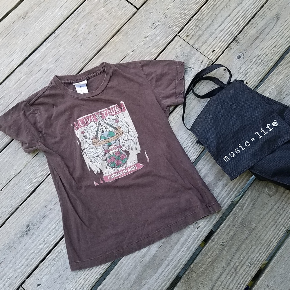 Hard Rock  Grand Cayman tee